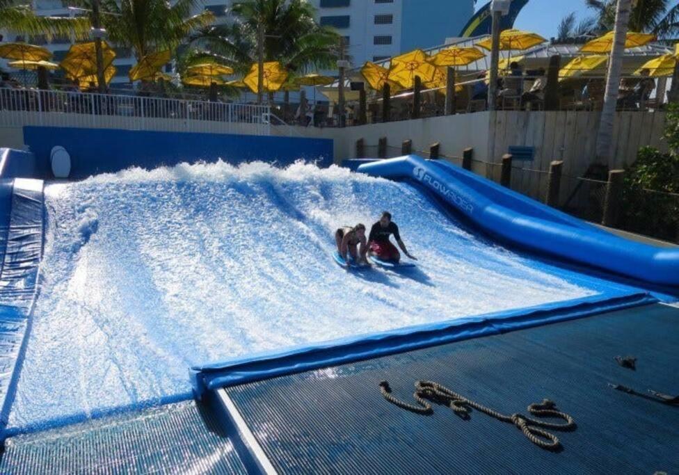 Traveler's Dream Heated Pool 24/7 Gym Hot Tub Hollywood